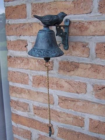 Bronze Glocke mit Vogelfigur